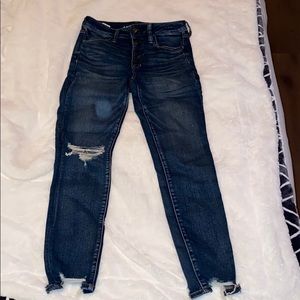 American Eagle ripped jegging